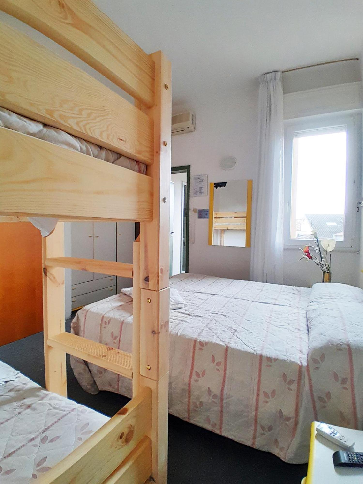 Hotel Berlino กัตตอลิกา ห้อง รูปภาพ