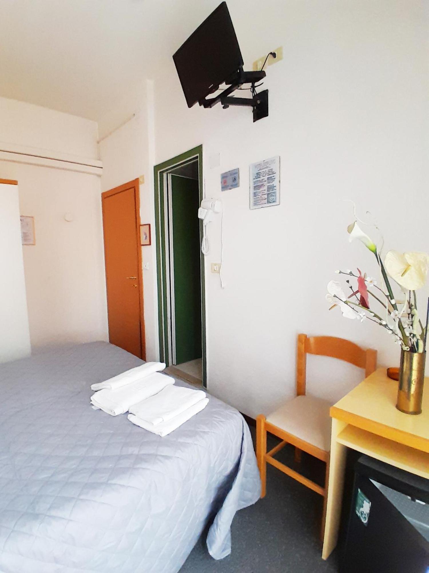 Hotel Berlino กัตตอลิกา ห้อง รูปภาพ