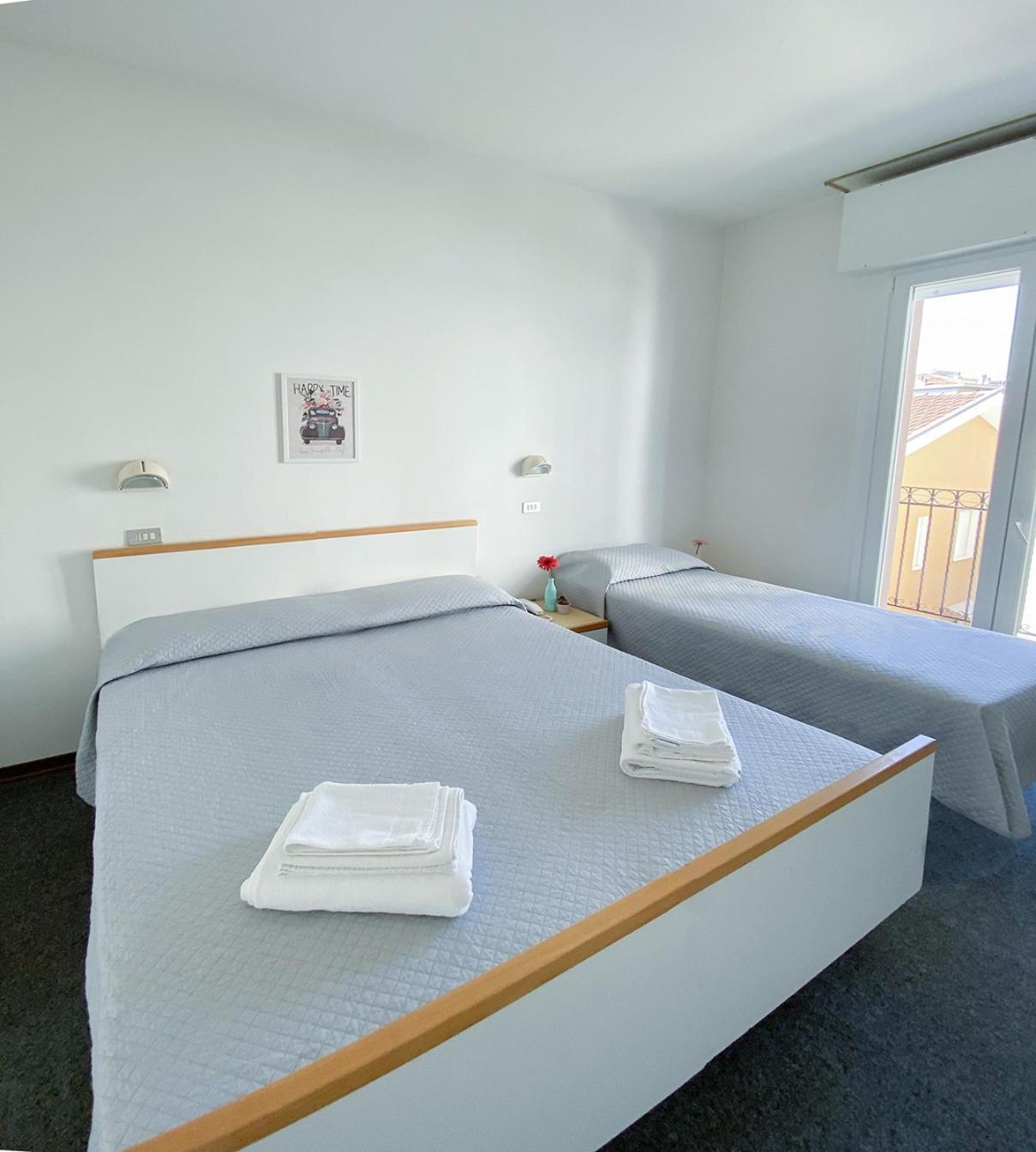 Hotel Berlino กัตตอลิกา ห้อง รูปภาพ